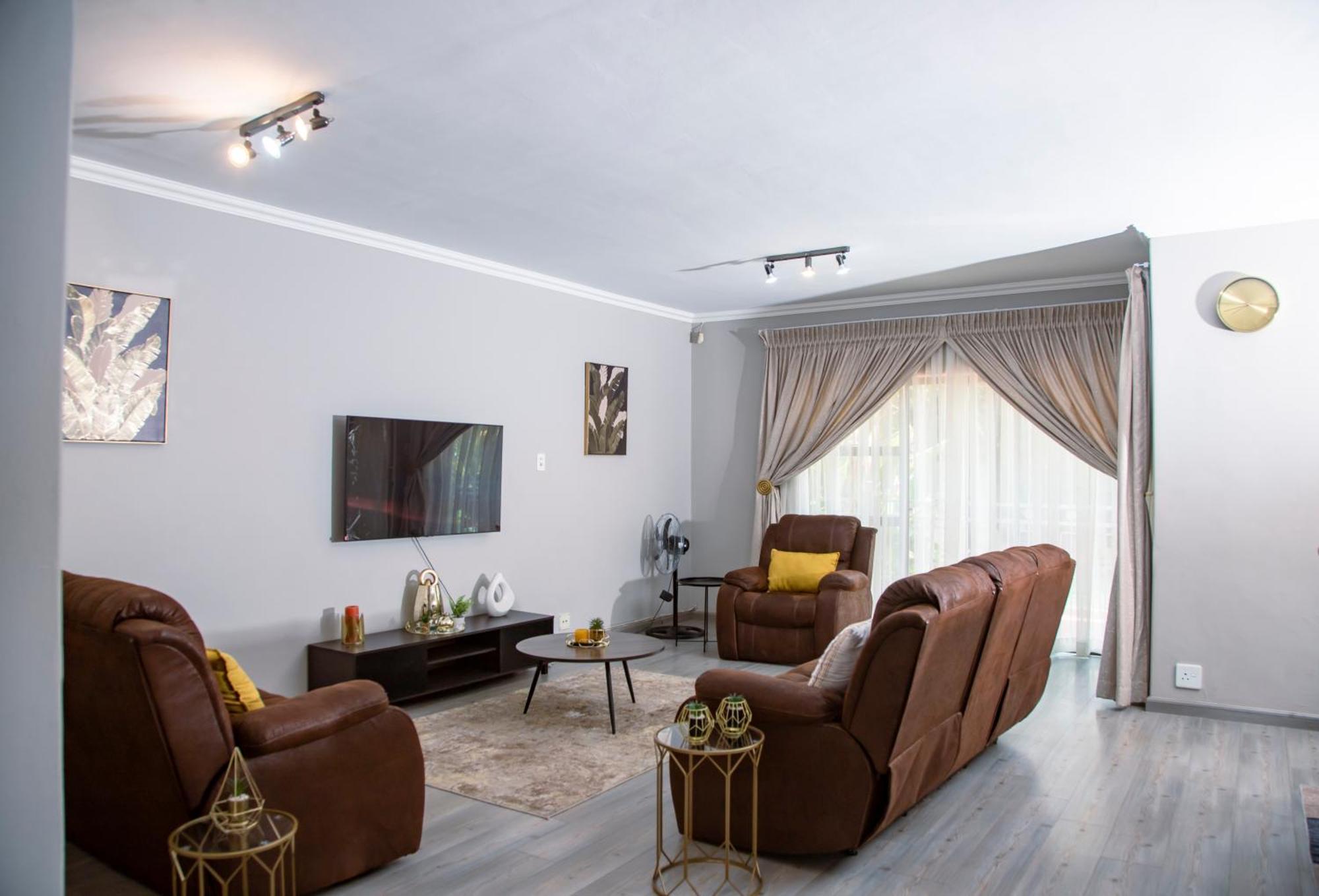 The Hide Out - Home Away From Home Johannesburg Bagian luar foto